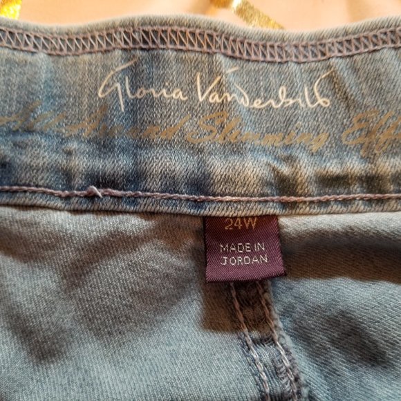 Gloria Vanderbilt Light Blue Jeans - Picture 4 of 4